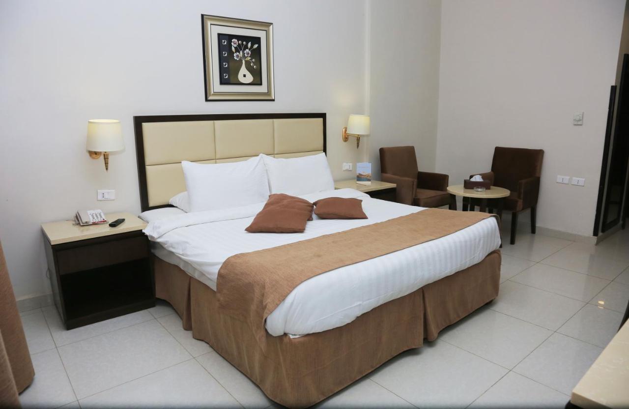 Grand East Hotel - Resort & Spa Dead Sea Sweimeh Oda fotoğraf